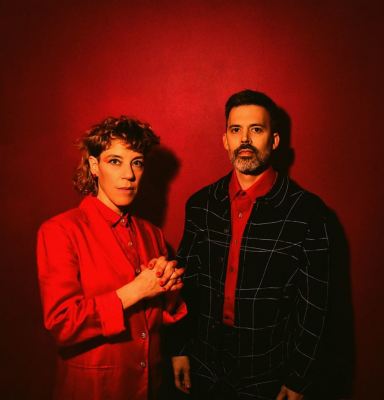 tUnE-yArDs